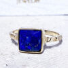 Изысканное, красивое кольцо из лазурита с натуральной квадратной огранкой